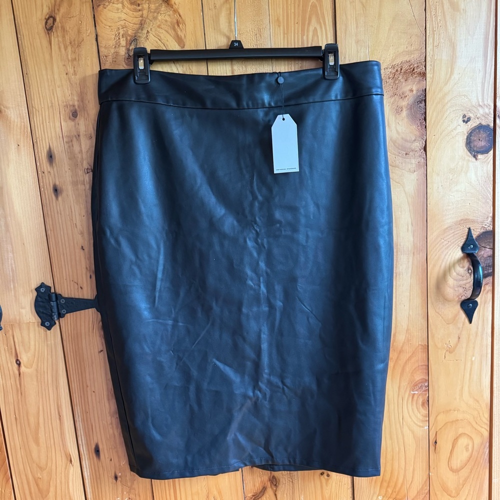 NWT Universal Standard Silaro Black Vegan Leather Skirt
